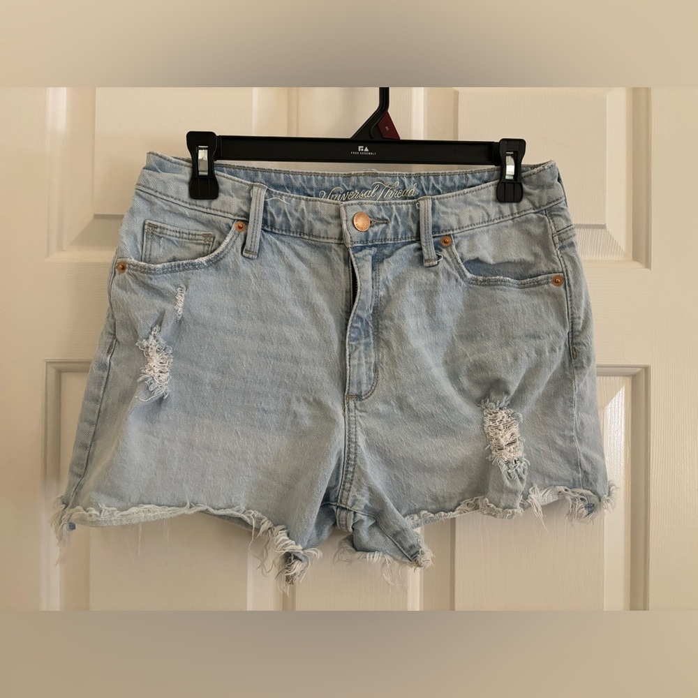 Universal Thread High Rise Short